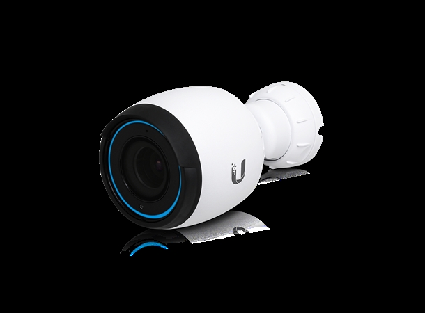 Versatile 4 MP (1440p) indoor/outdoor bullet camera with 24 FPS video for day or night surveillance with infrared LEDs.
The UniFi Video Camera G4 Bullet delivers clear 4MP, 24 fps video over Gigabit Ethernet. The ball joint mount design allows indoor or o